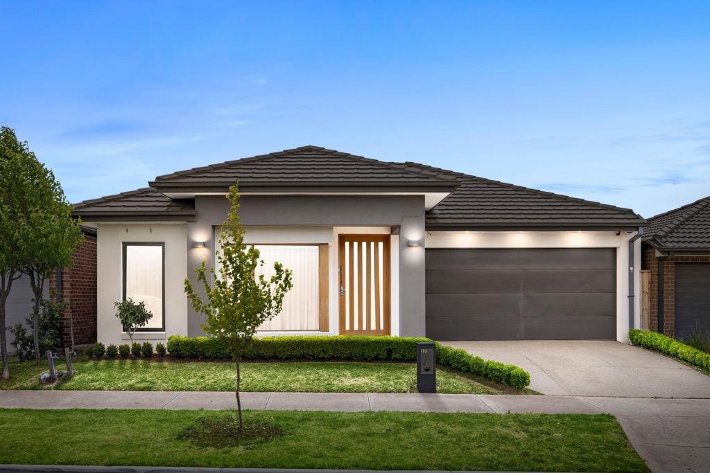 17 HANIPER GR, WERRIBEE, VIC 3030