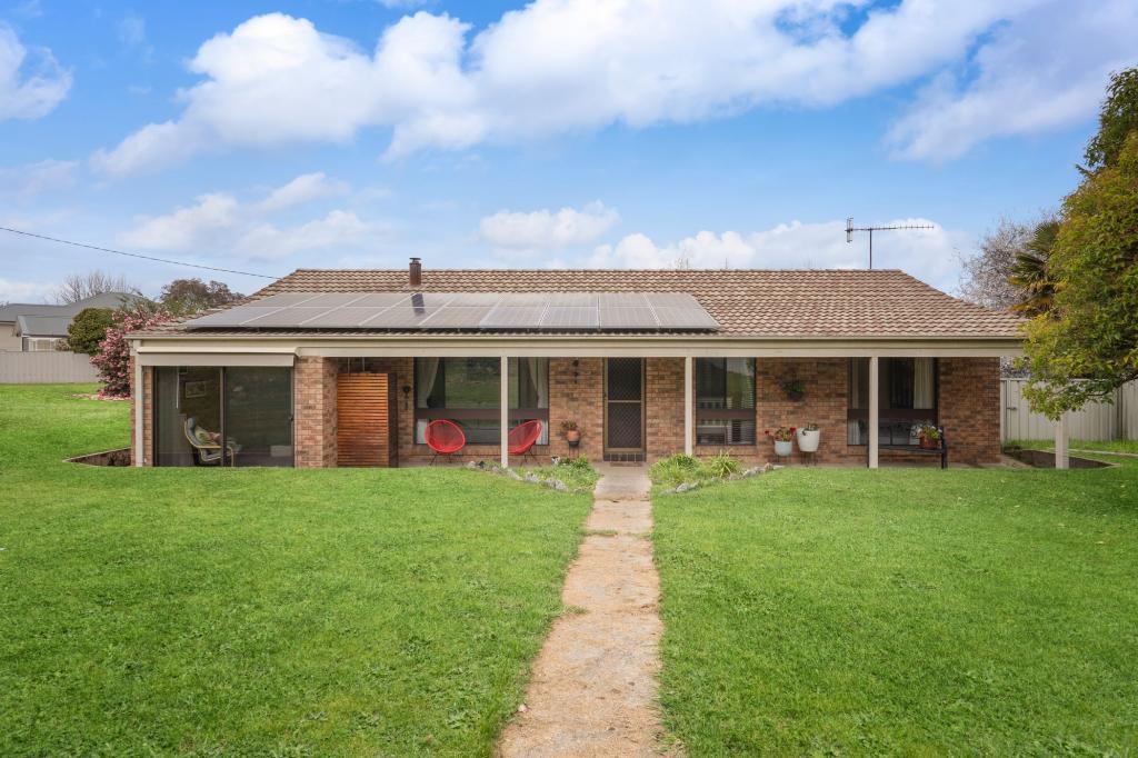 7 Carr St, Crookwell, NSW 2583