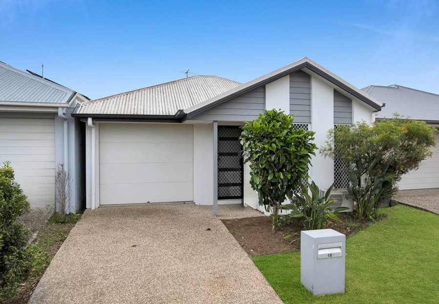 18 Burbury Rd, Morayfield, QLD 4506