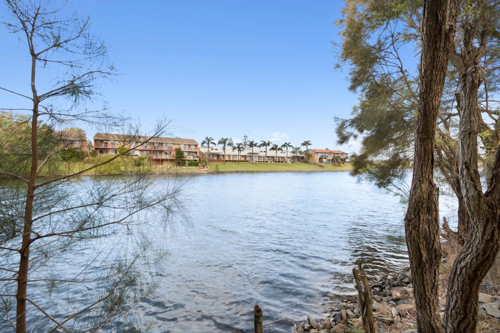 288 Christine Ave, Varsity Lakes, QLD 4227