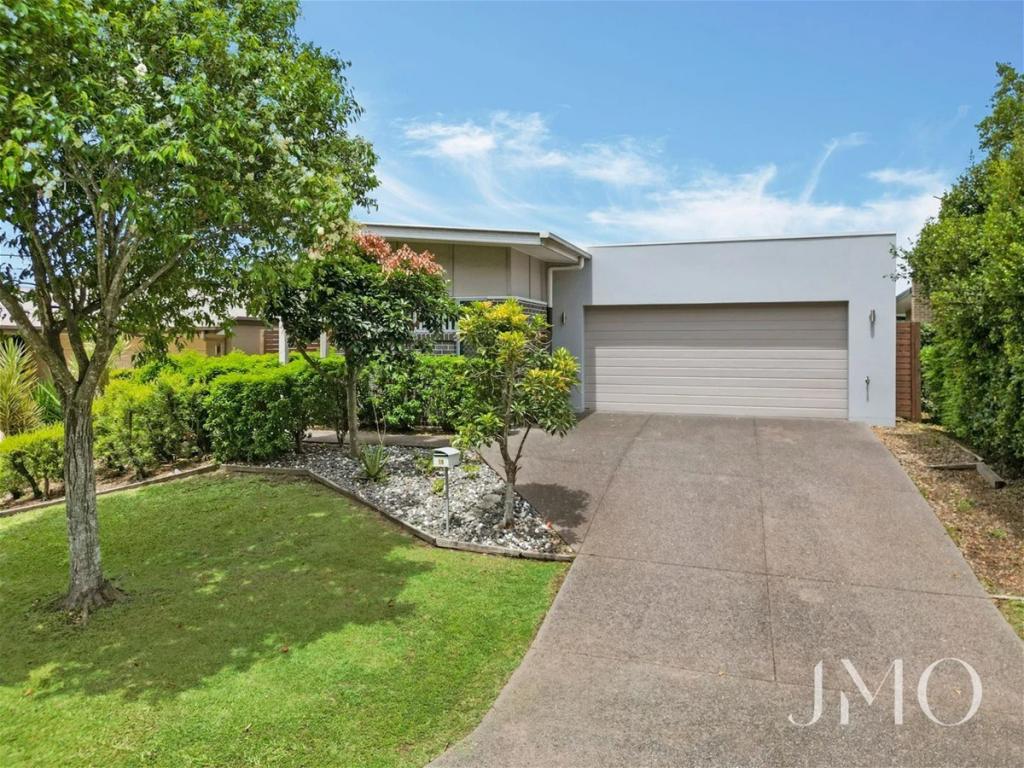 18 BROOKSIDE CCT, ORMEAU, QLD 4208