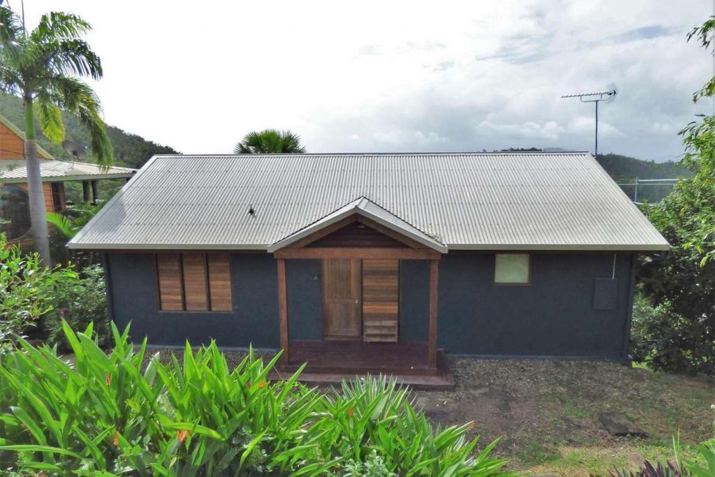 17 Passage Ave, Shute Harbour, QLD 4802