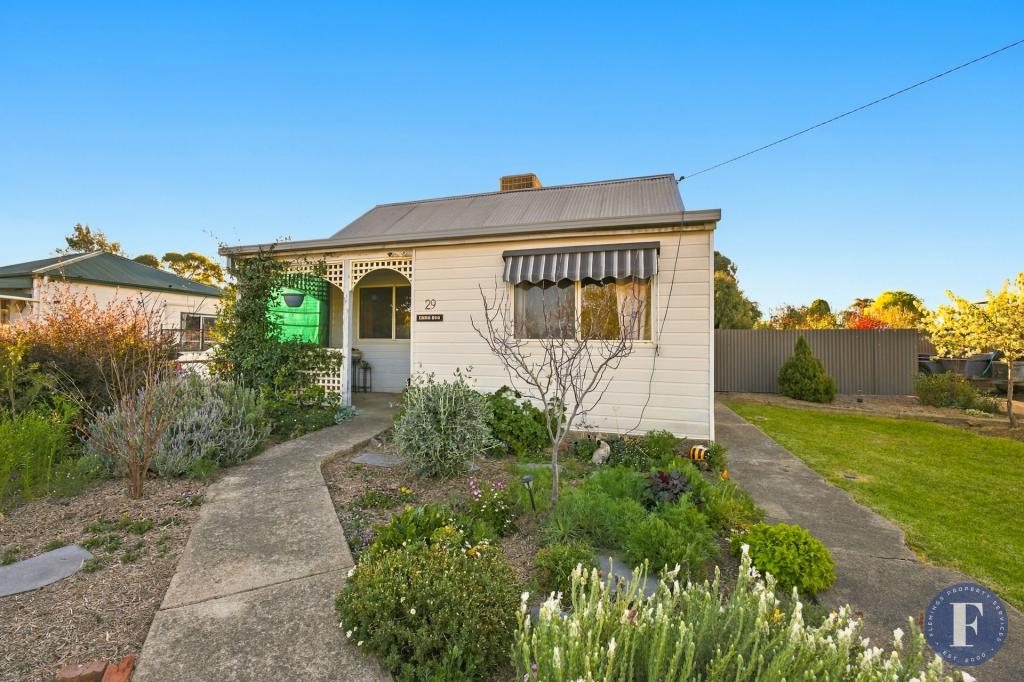 29 Warren St, Cootamundra, NSW 2590