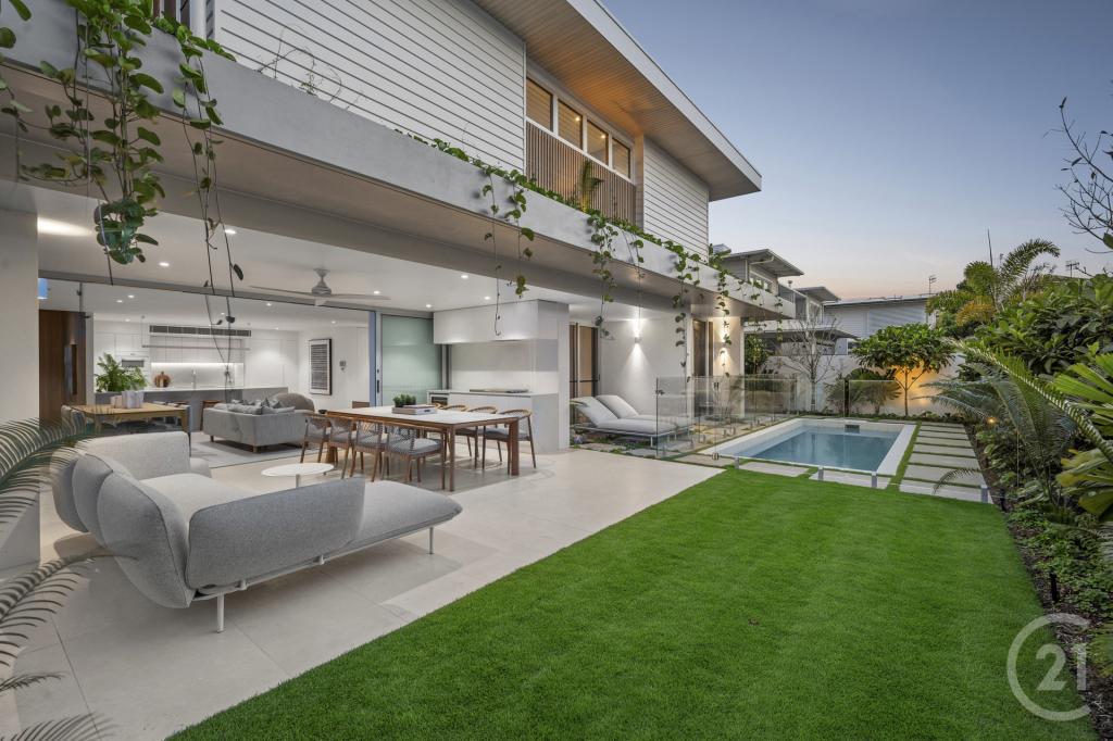 1 & 2/23 Edward St, Noosaville, QLD 4566
