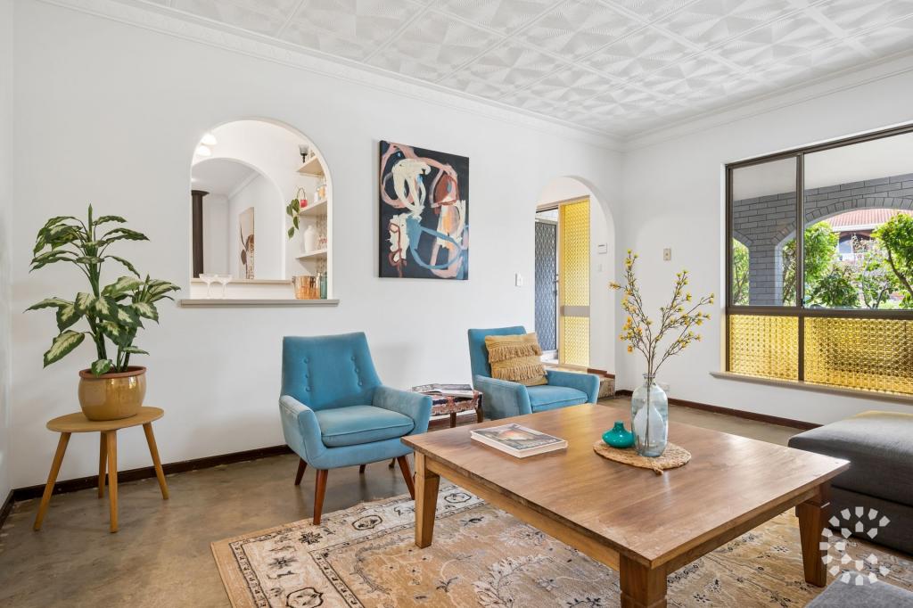 4 Outram Pl, Hamilton Hill, WA 6163