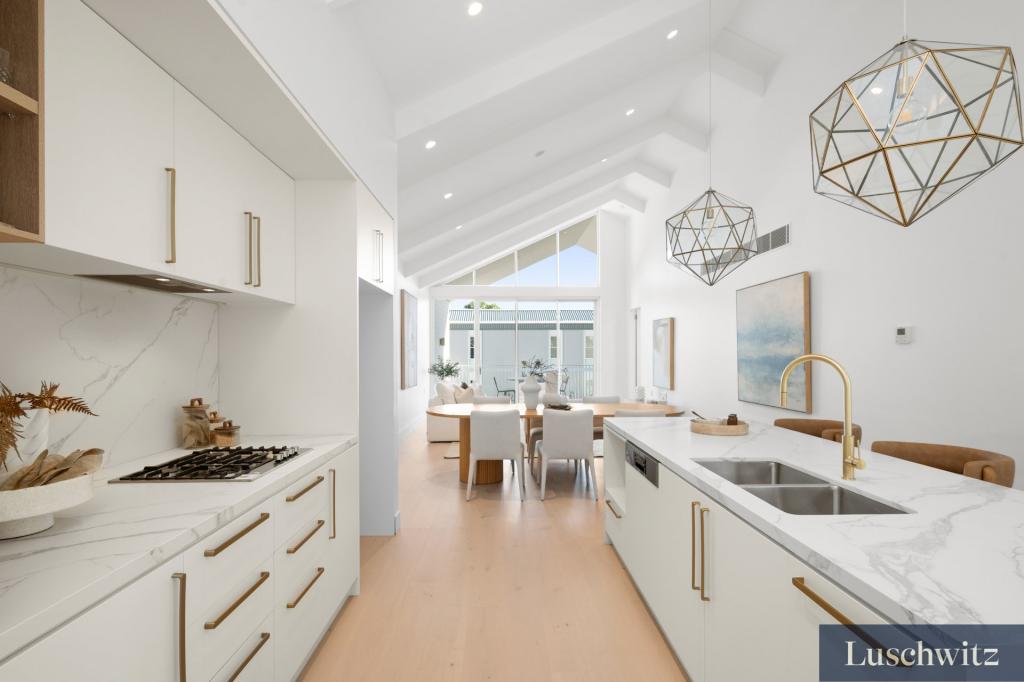 14 Collins Rd, St Ives, NSW 2075