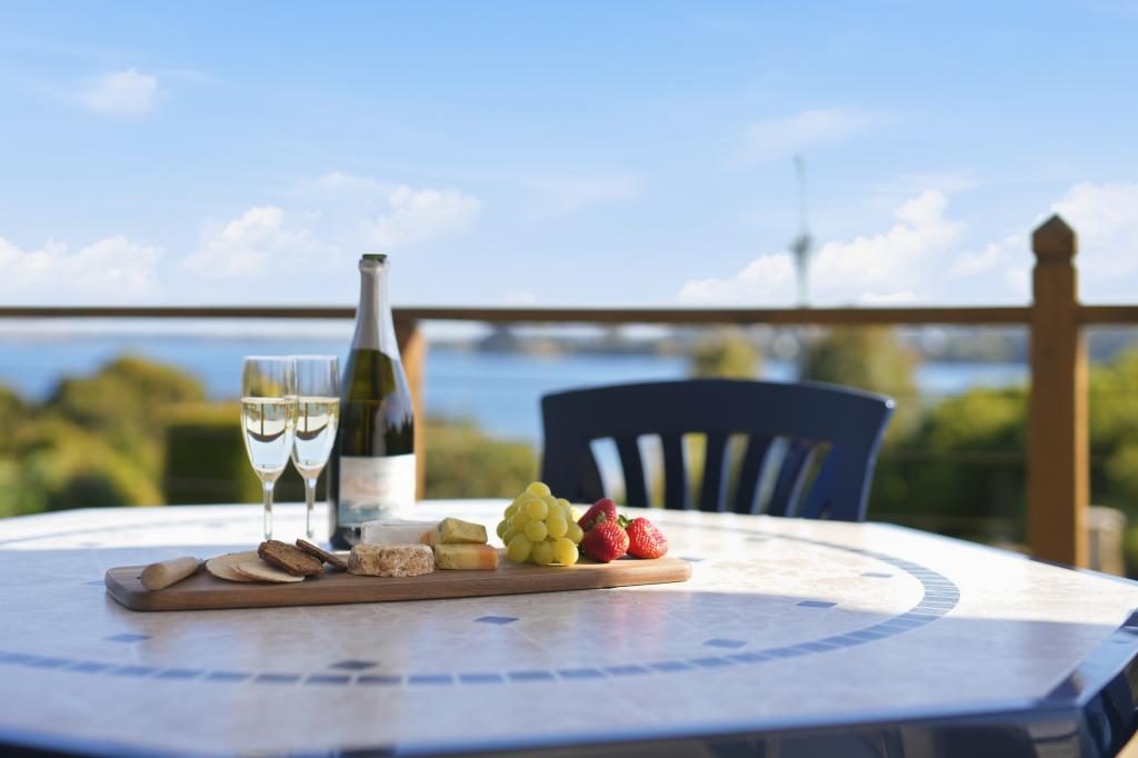 140 Sunset Bvd, Clarence Point, TAS 7270