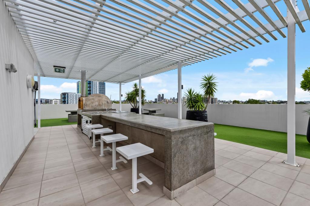 208/283 Logan Rd, Stones Corner, QLD 4120