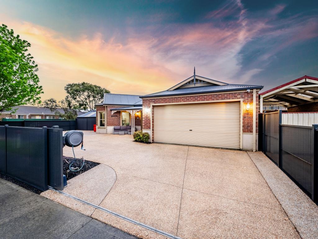 10 Galway Pl, Cranbourne, VIC 3977