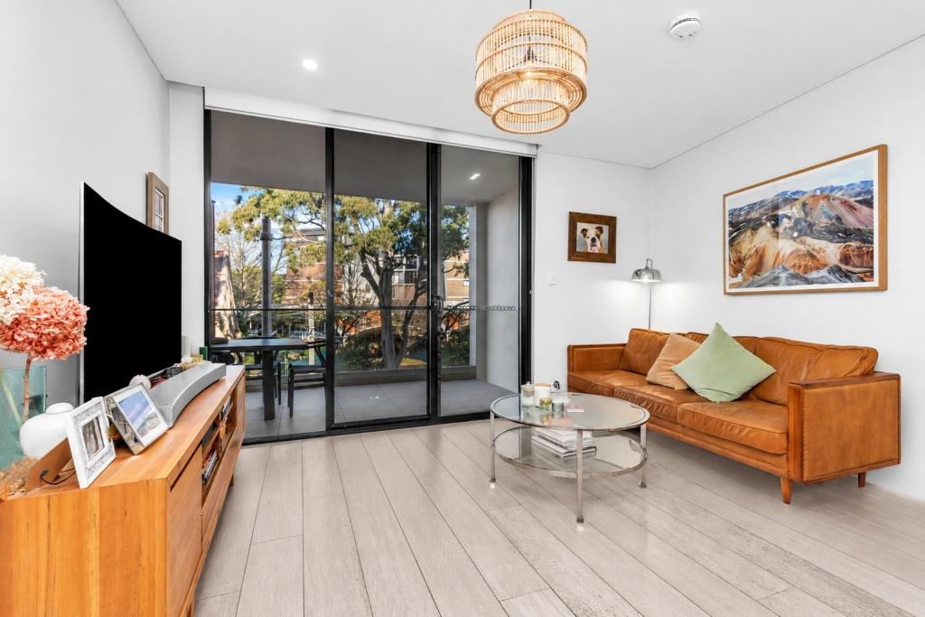 10/9 JORDAN ST, GLADESVILLE, NSW 2111