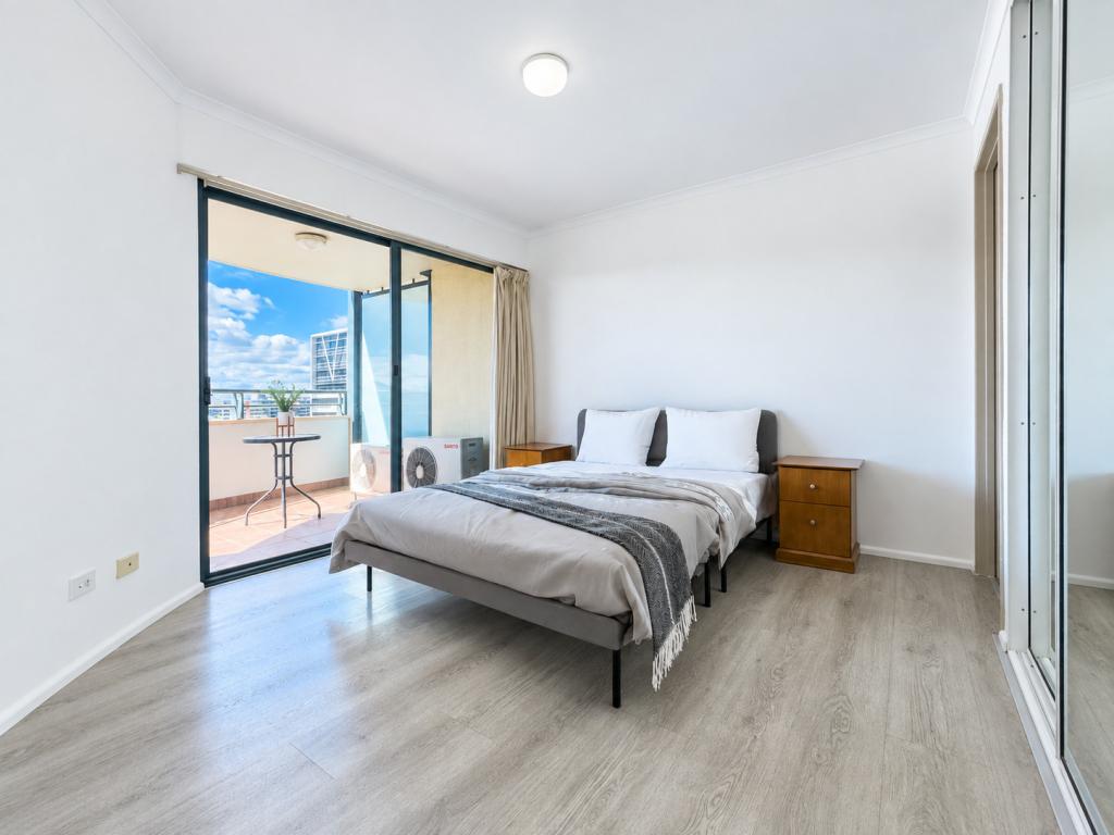 703/74 NORTHBOURNE AVE, BRADDON, ACT 2612