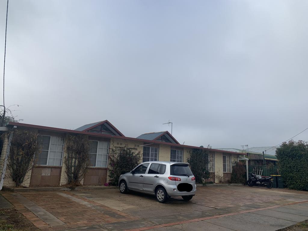 2/27 Park St, Goulburn, NSW 2580