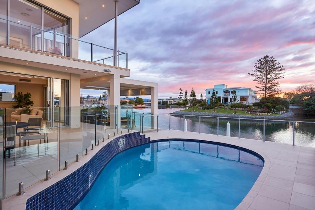 21 Etna St, Surfers Paradise, QLD 4217