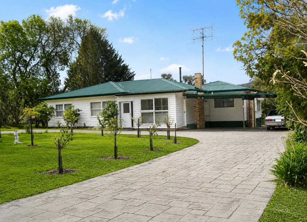 835 Broadford-Kilmore Rd, Broadford, VIC 3658