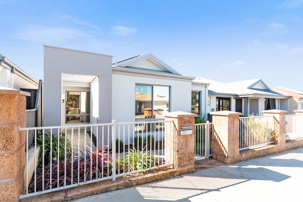 32 Mountain St, Banksia Grove, WA 6031