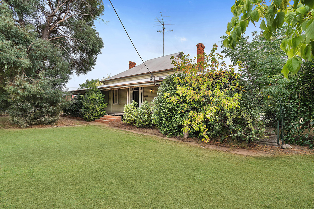 84 Adams St, Narrandera, NSW 2700