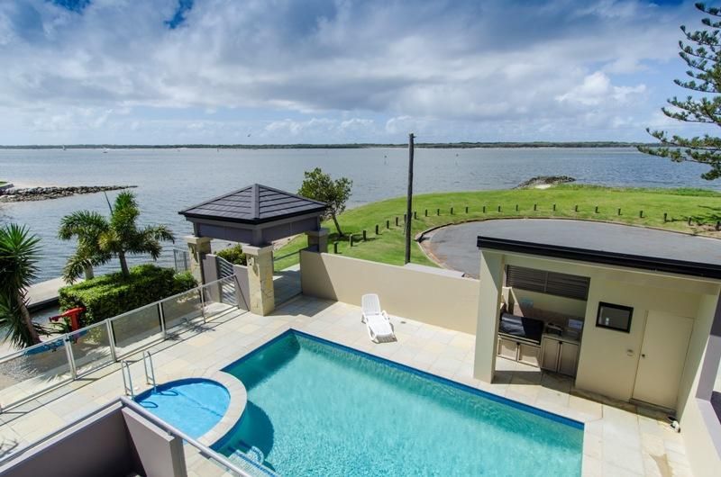 8/36-38 Oatland Esp, Runaway Bay, QLD 4216