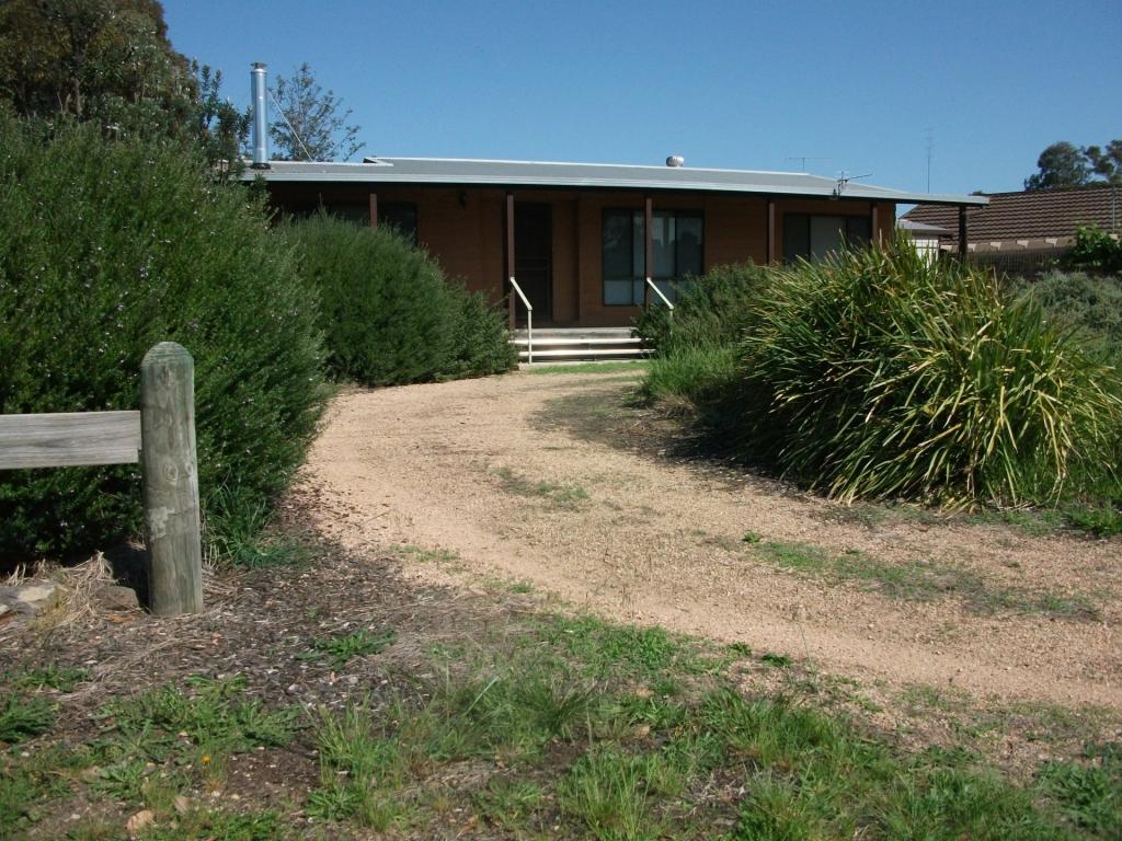 387 Eastwood Rd, Wy Yung, VIC 3875