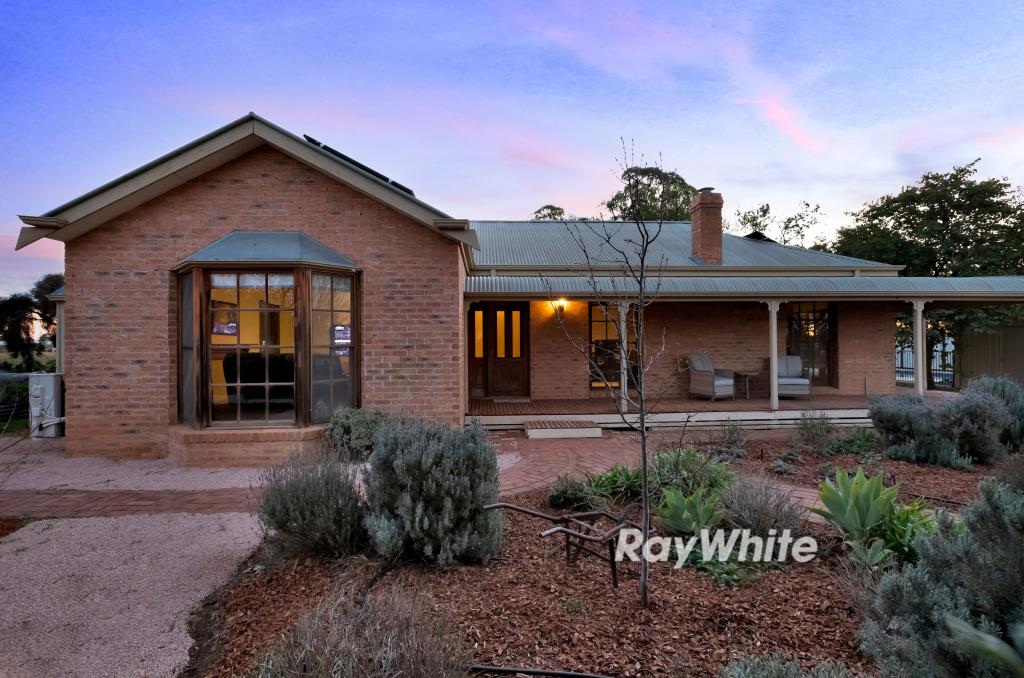 9 Rodwells Rd, Birdwoodton, VIC 3505