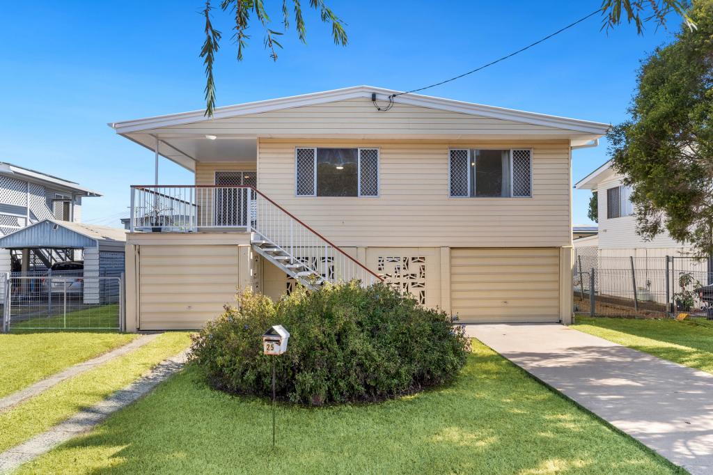 25 Symons St, Park Avenue, QLD 4701