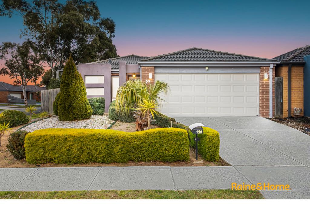 27 PHARAOH DR, CRANBOURNE, VIC 3977