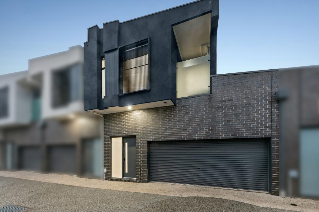 4/34 CURLEW AVE, ALTONA, VIC 3018