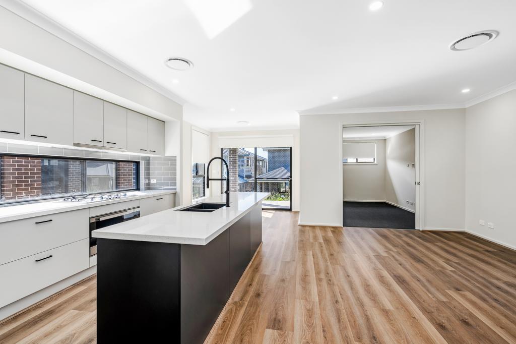 10 Thoroughbred Way, Box Hill, NSW 2765