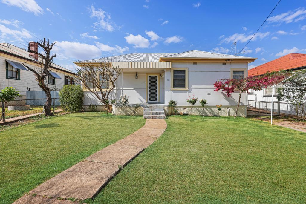 12 High St, West Tamworth, NSW 2340