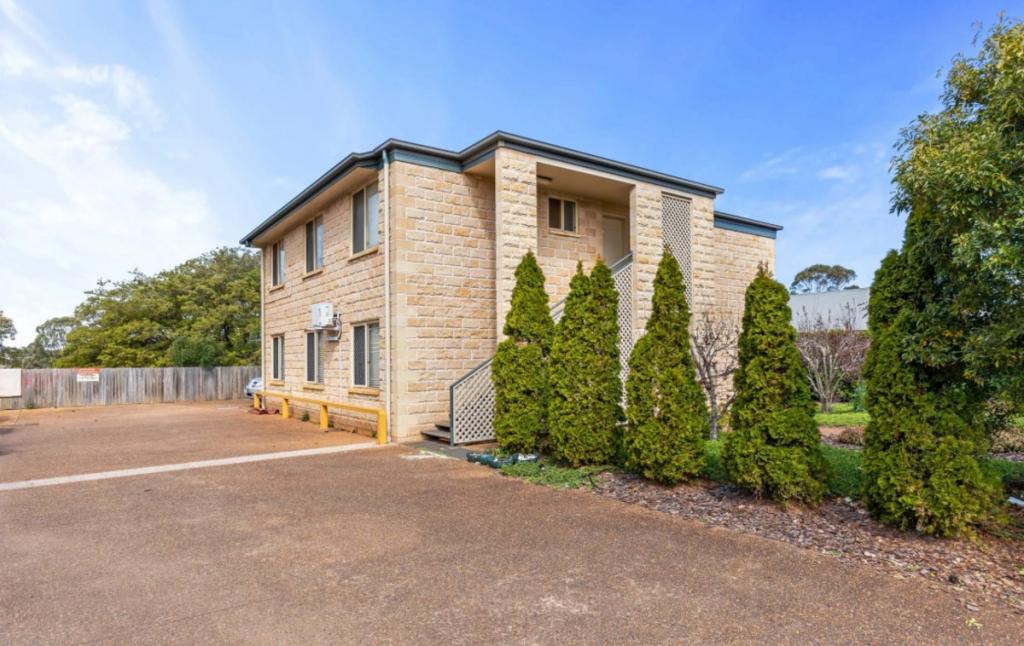 18/9 Uniplaza Ct, Kearneys Spring, QLD 4350