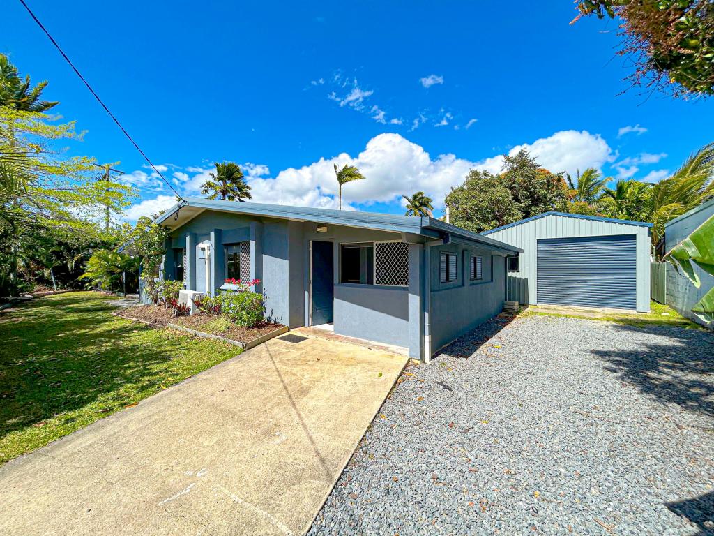 2 Kavieng St, Trinity Beach, QLD 4879