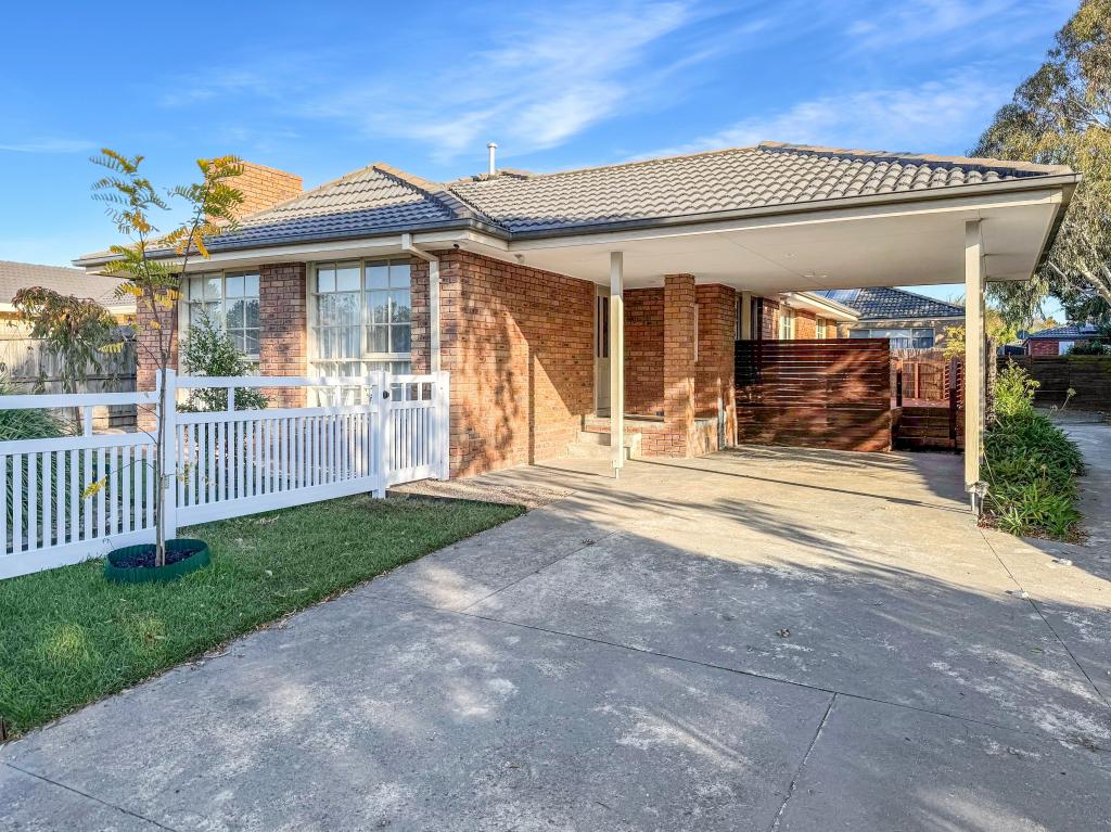 1/16 Chirnside Rd, Berwick, VIC 3806