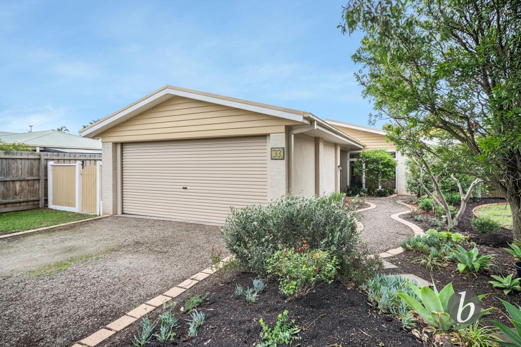 33 Palm Tree Dr, Safety Beach, VIC 3936