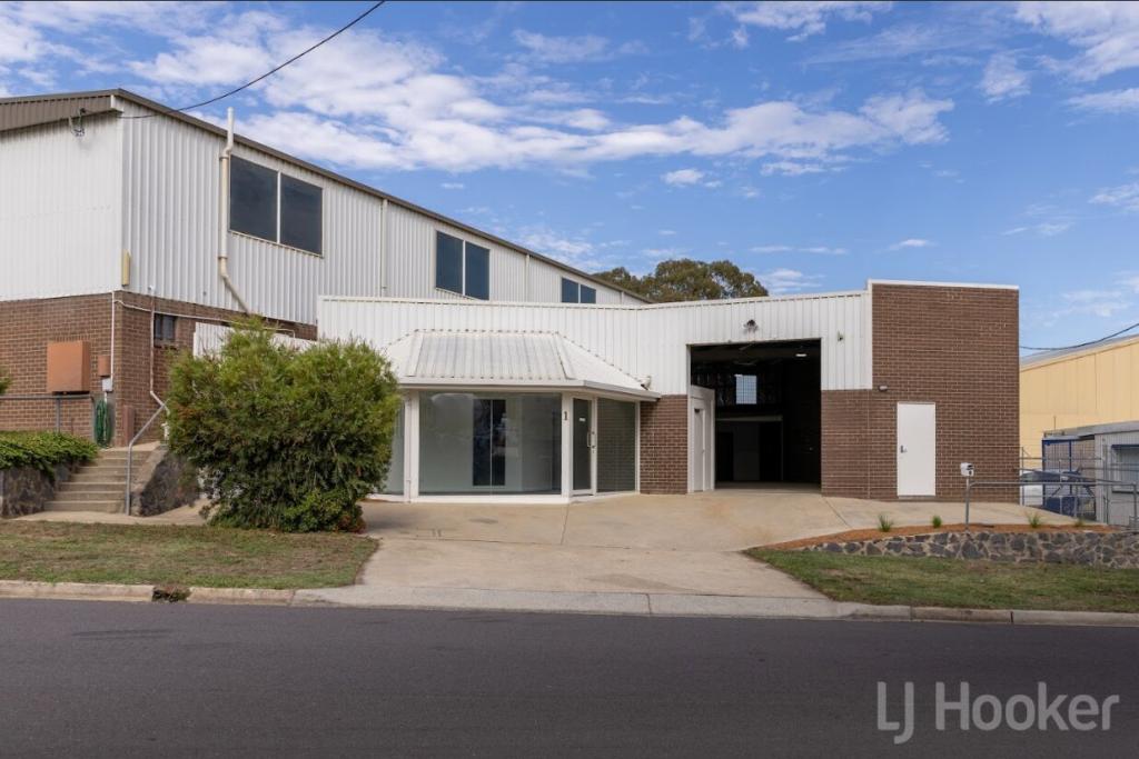 1 Wycombe St, Queanbeyan East, NSW 2620