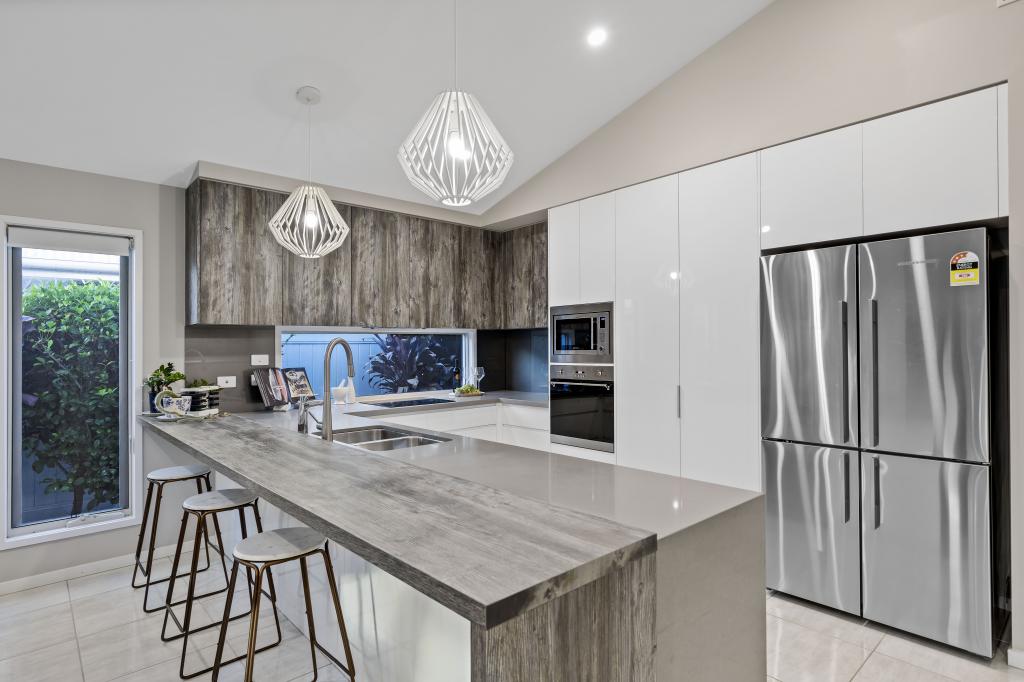 25/96 Village Way, Little Mountain, QLD 4551