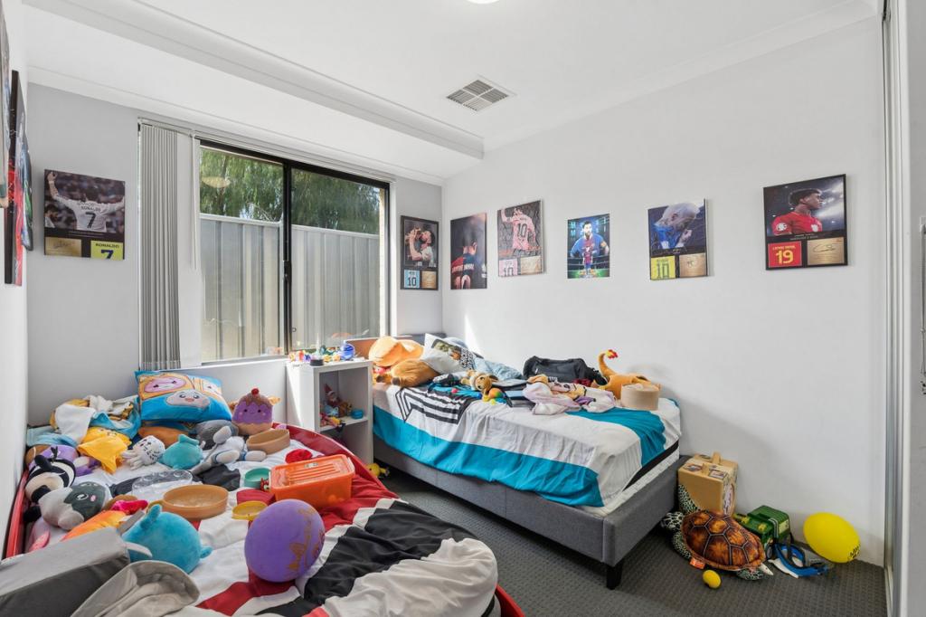 69 ALPINA PROM, BANKSIA GROVE, WA 6031