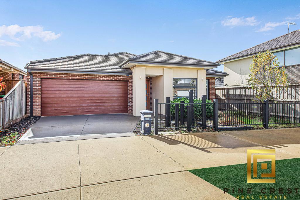 37 BRIDGEFIELD PKWY, ROCKBANK, VIC 3335