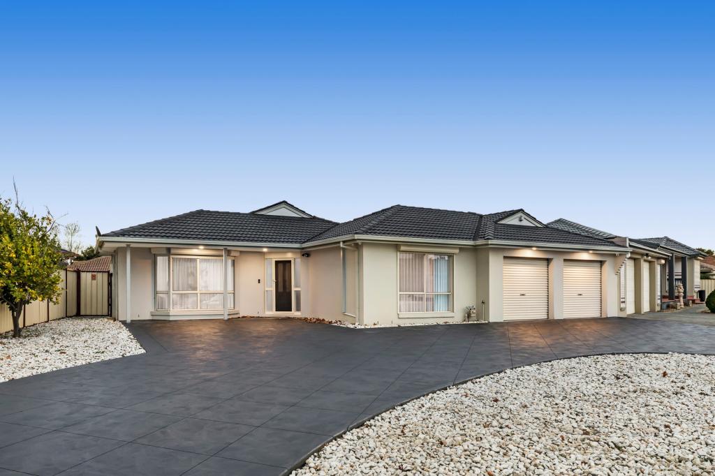 15 Clematis Dr, Taylors Lakes, VIC 3038