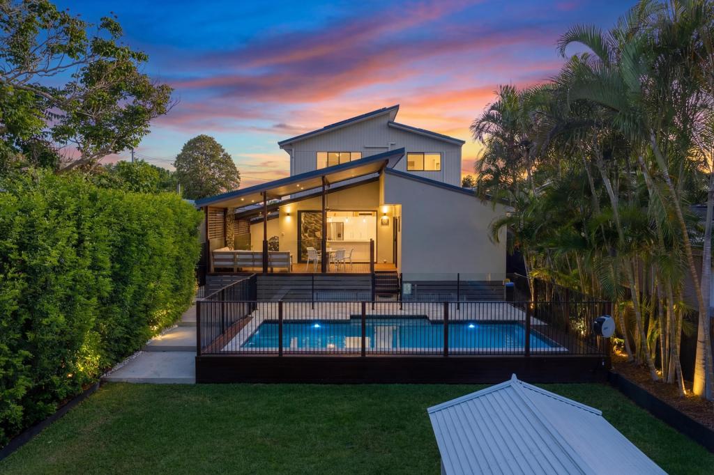 7 First Ave, Labrador, QLD 4215