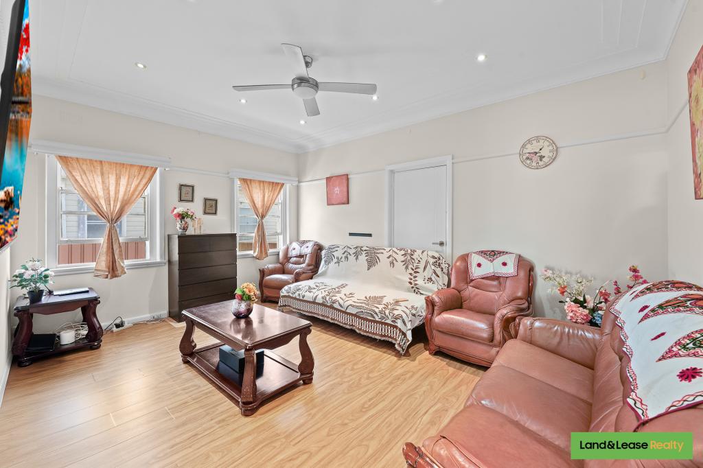 19 Moorefields Rd, Kingsgrove, NSW 2208