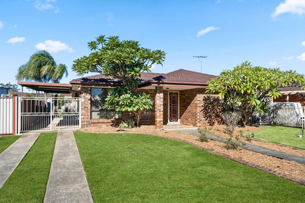 38 Pleasant St, Bossley Park, NSW 2176