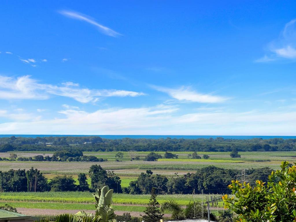 6 Terminalia St, Redlynch, QLD 4870