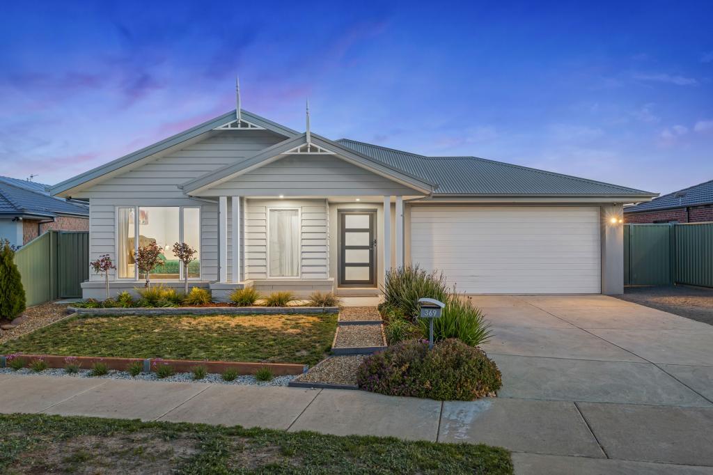 369 Cummins Rd, Miners Rest, VIC 3352