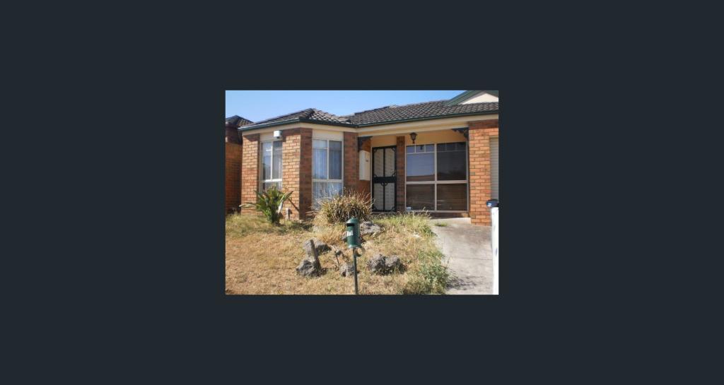 15 Pinnock Ave, Roxburgh Park, VIC 3064