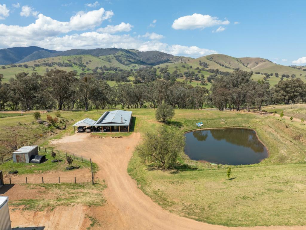 7415 Great Alpine Rd, Swifts Creek, VIC 3896