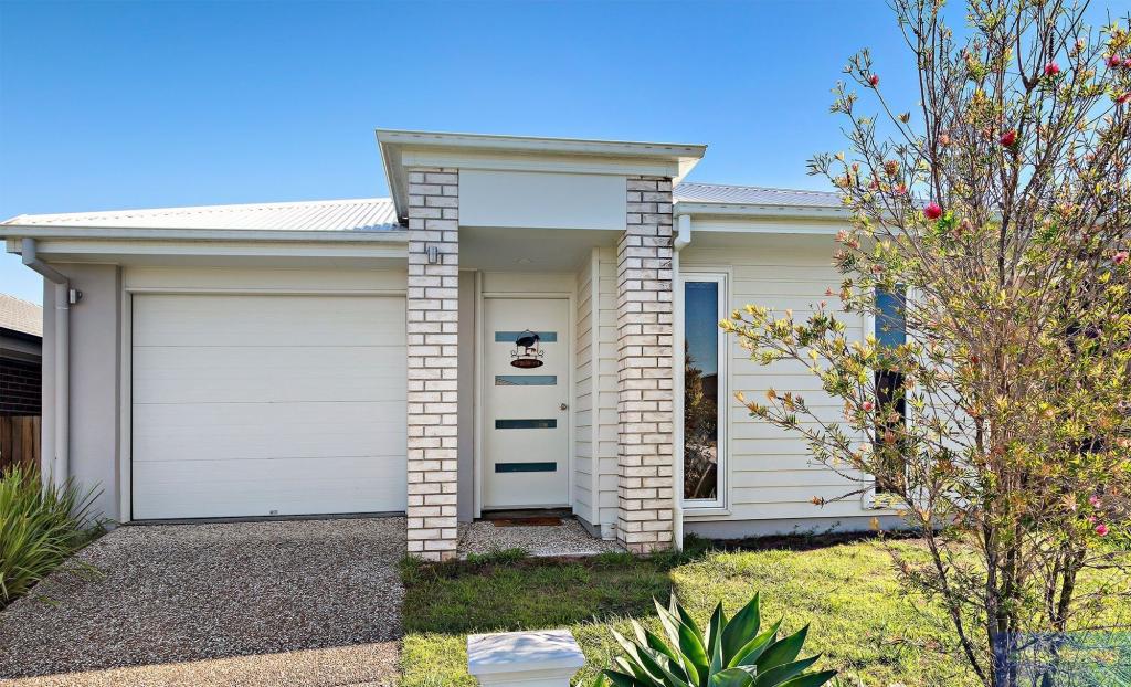 9 Mount Pleasant St, Park Ridge, QLD 4125