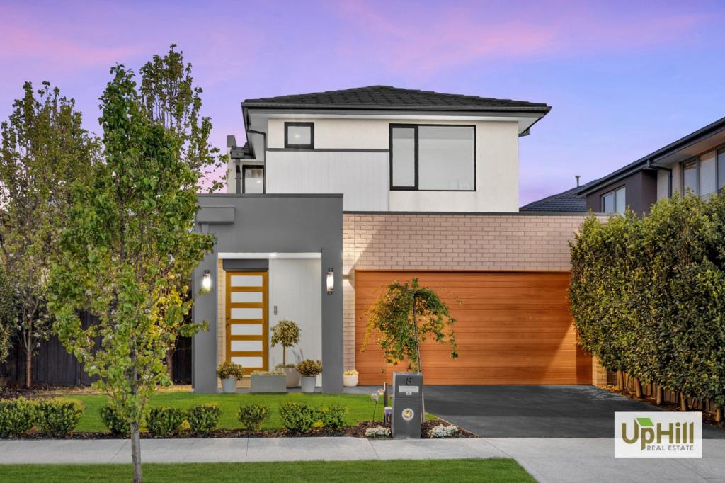 8 MERLOT WAY, CLYDE NORTH, VIC 3978