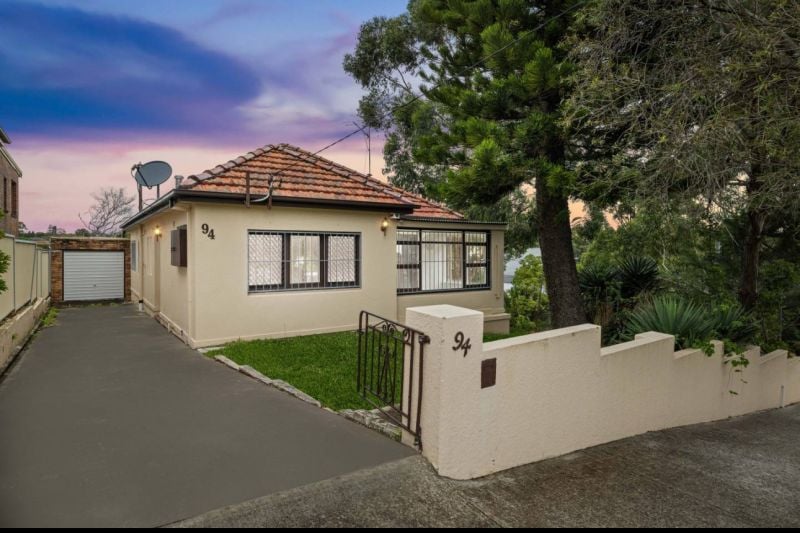 94 Wolli Ave, Earlwood, NSW 2206