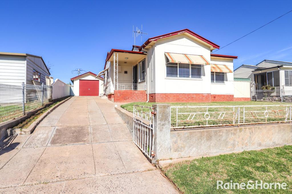18 Pacific Way, West Bathurst, NSW 2795