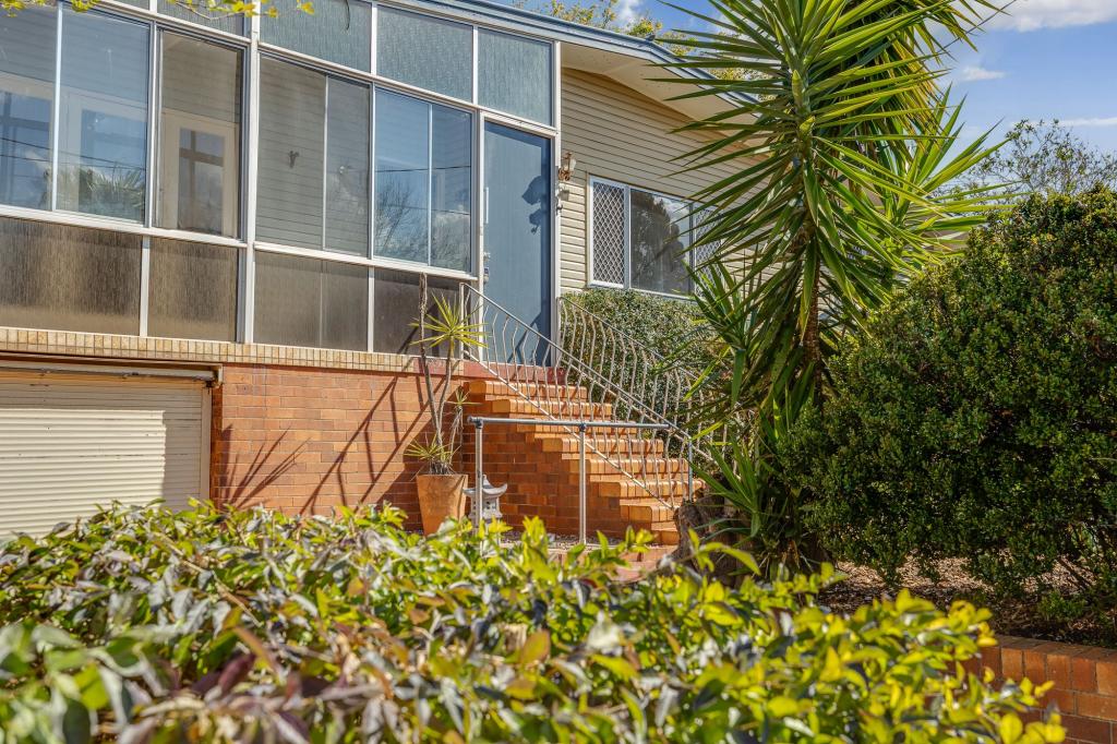 12 MCNAMARA ST, CENTENARY HEIGHTS, QLD 4350