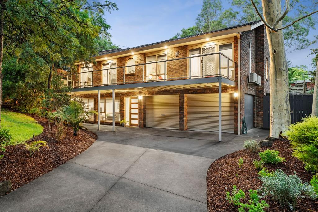 4 Renshaw Dr, Eltham, VIC 3095